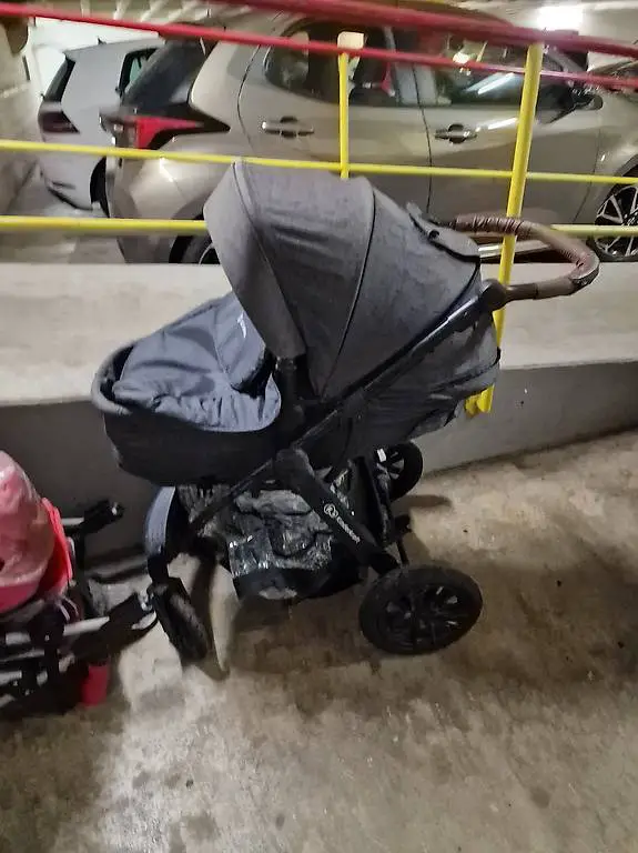 2 Baby Kinderwagen