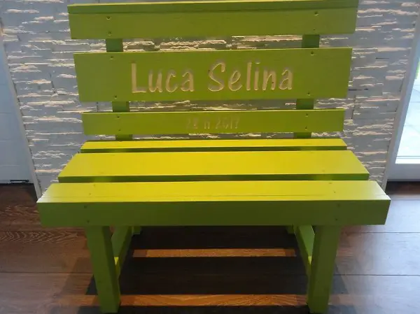 Kinderholzbänkli zur Geburt