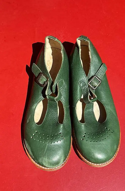 Lederschuhe von Young Souls in Grösse 34