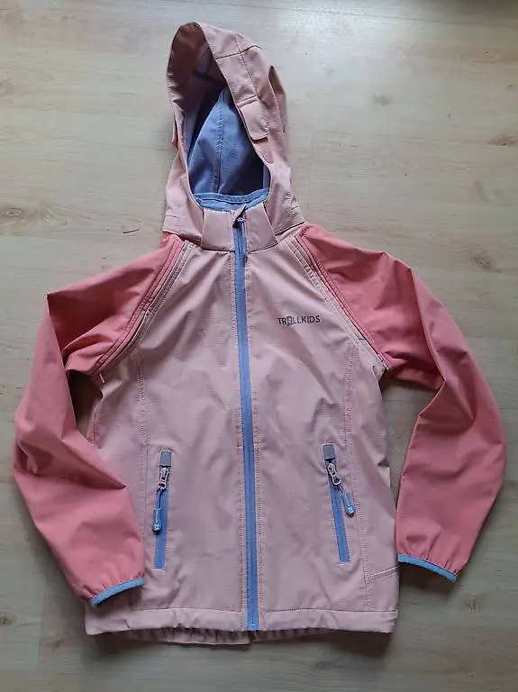 Softshelljacke von Trollkids Grösse 140