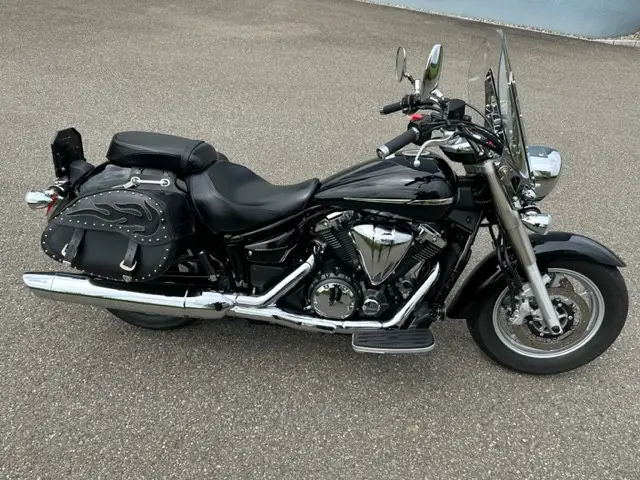 yamaha xvs 1300 a midnight star