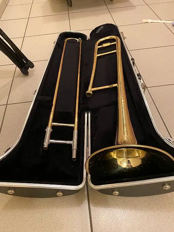 Blessing posaune mit koffer, umhängetasche und 4 mundstücke