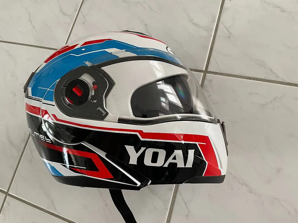 YOAI Klapphelm Racing Concept