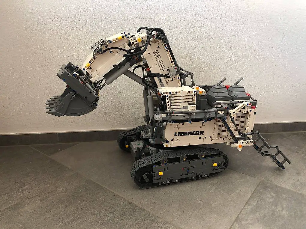 Liebherr 9800 LEGO