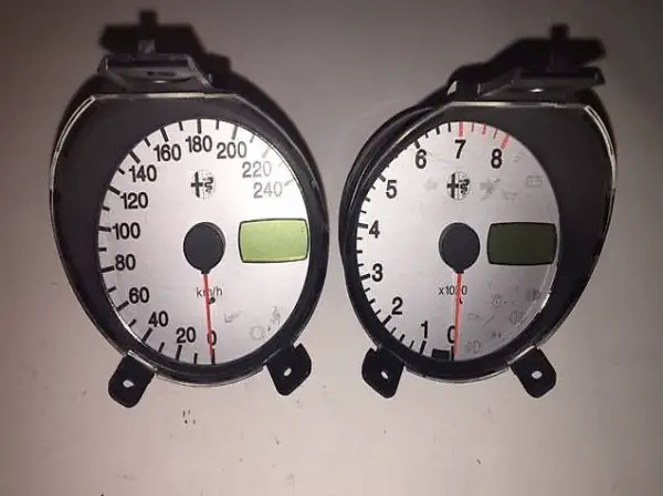 Alfa Romeo 156 Tacho (Kilometerzähler und Drehzhal Anzeiger)