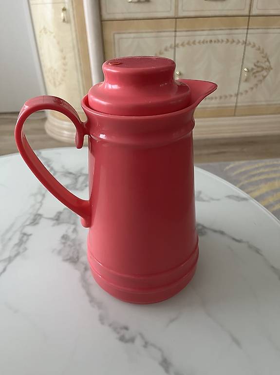 Rosa Thermoskanne 1L- Hält Getränke lange heiss