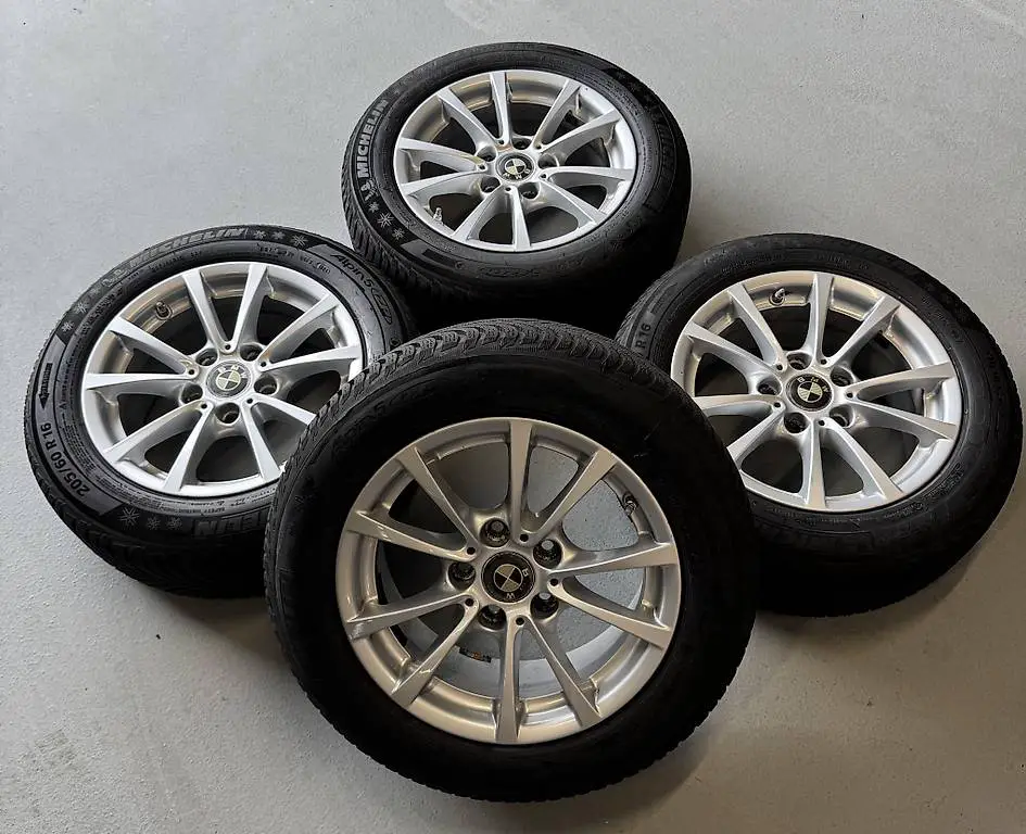 Bmw 320d F31 Original Felgen mit Winterreifen