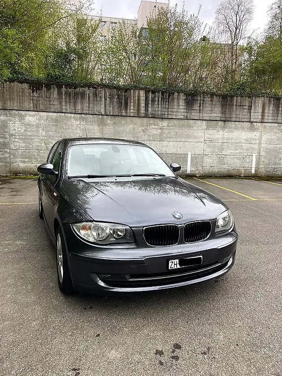 BMW 120i, Leder, Sitzheizung, top gepflegt