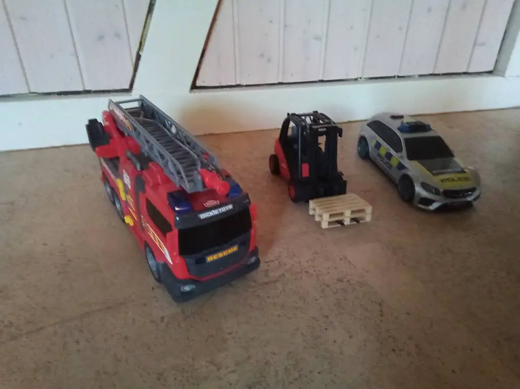 Spielzeug Polizeiauto, Gabelstapler, Feuerwehr