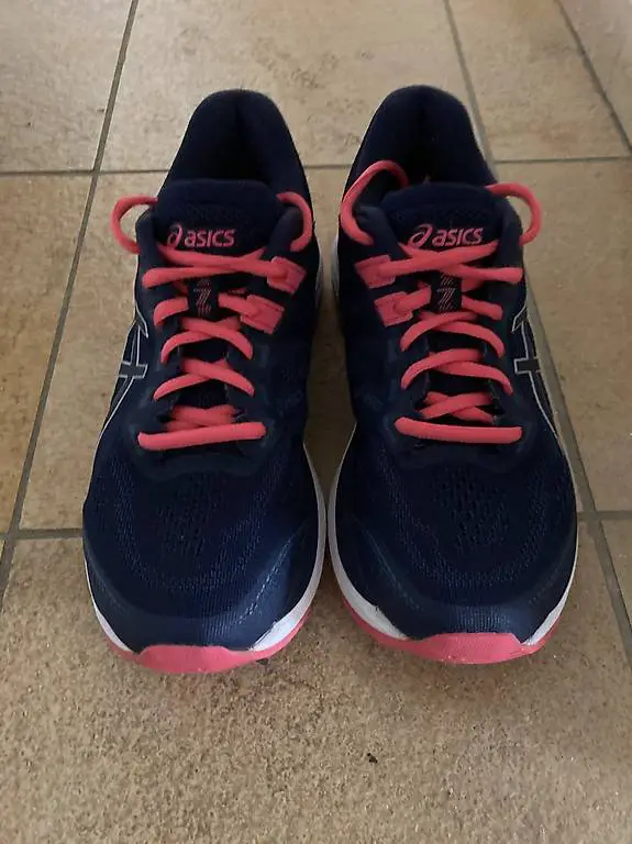 Joggingschuhe Asics Gr. 38