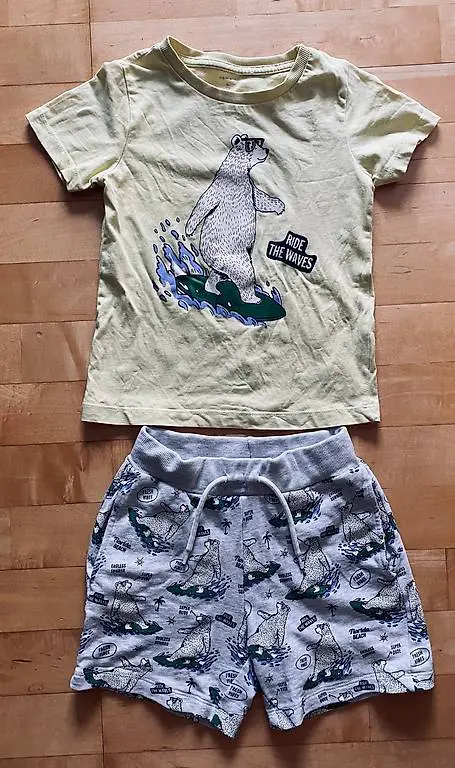 Set cooler Eisbär Shirt und kurze Hose, Gr. 116/122