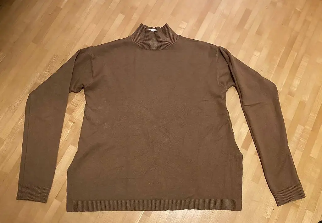 Rollkragenpullover der Marke Anna Dani, Gr. S/M