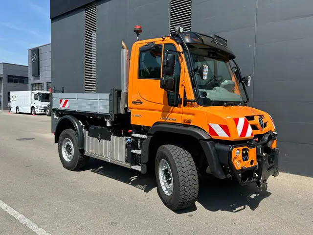 UNIMOG, U530, 3-Seitenkipper