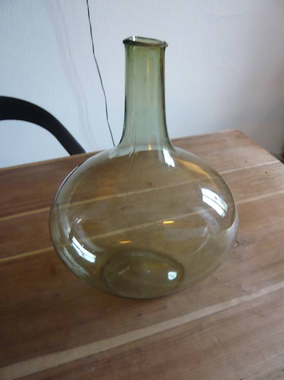 Glasflasche, mundgeblasen