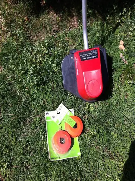 Débroussailleuse coupe-bordure MioGarden + 2 bobines de fil