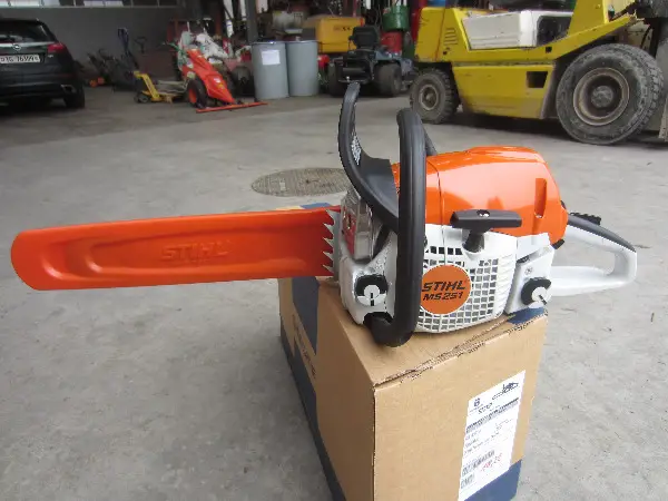 Stihl Motorsäge MS 251 Demomaschine