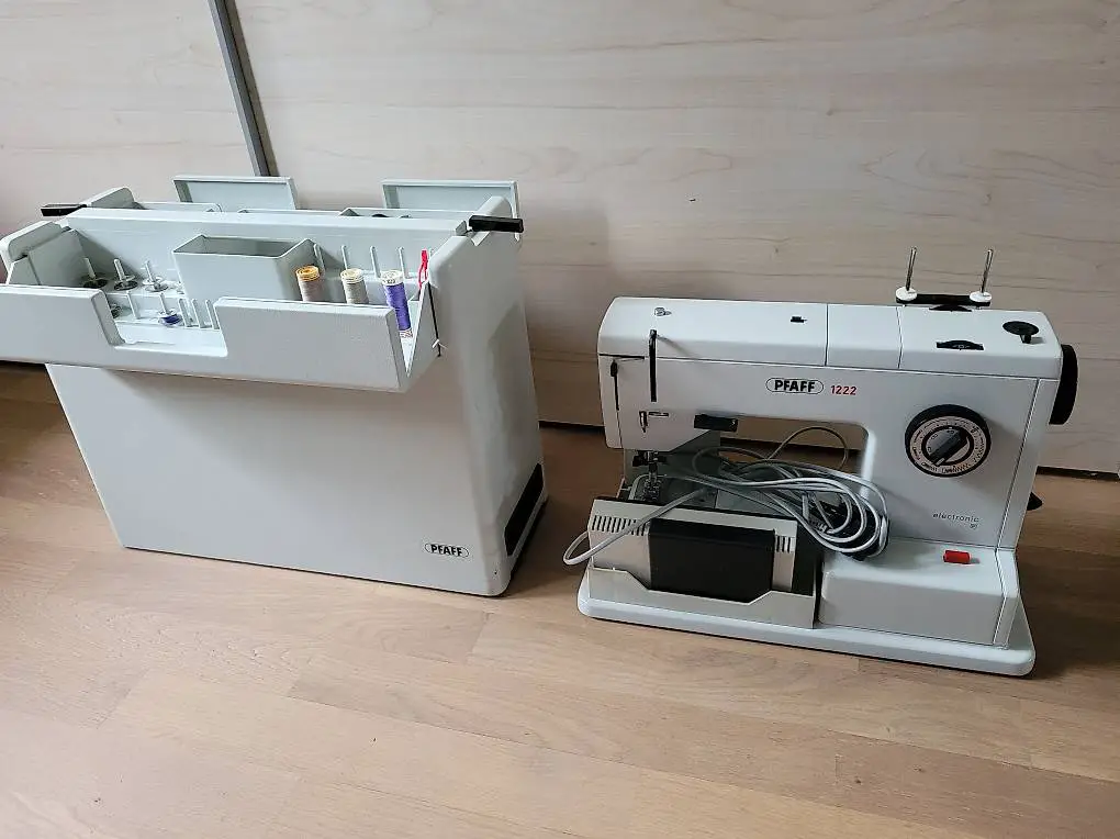 Nähmaschine PFAFF 1222 electronic P