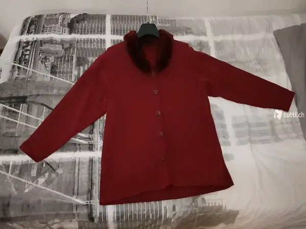 rote Jacke mit Kunstpelz M NEU