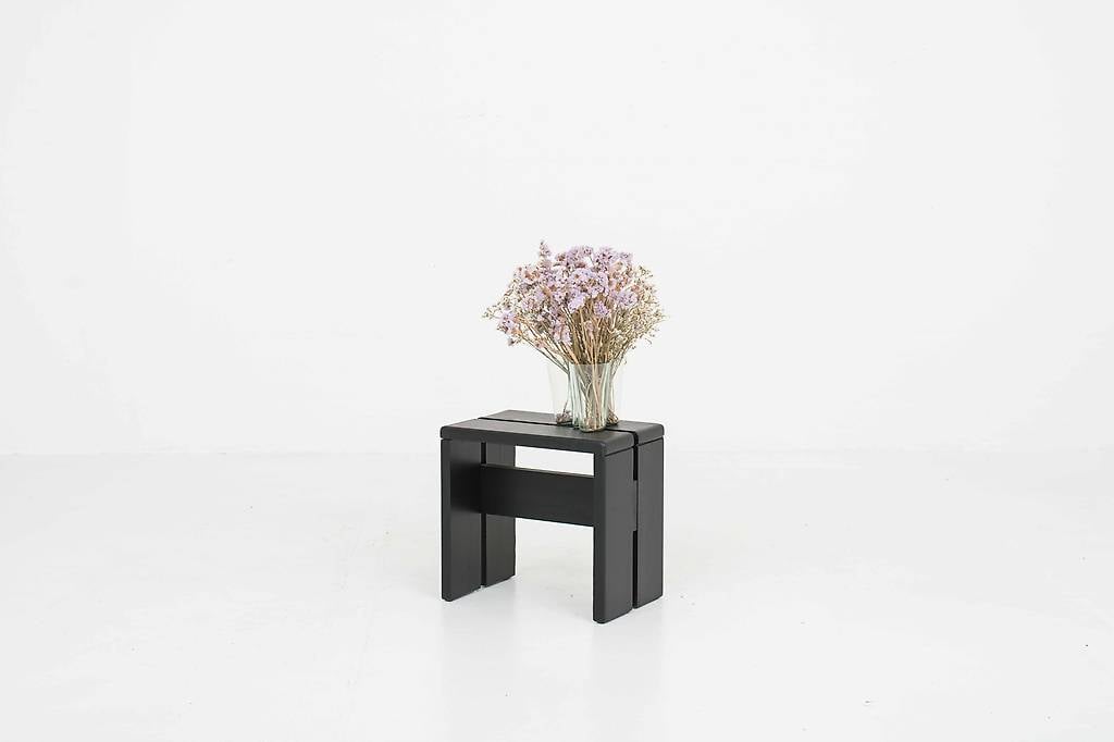 Les Arcs Hocker von Charlotte Perriand