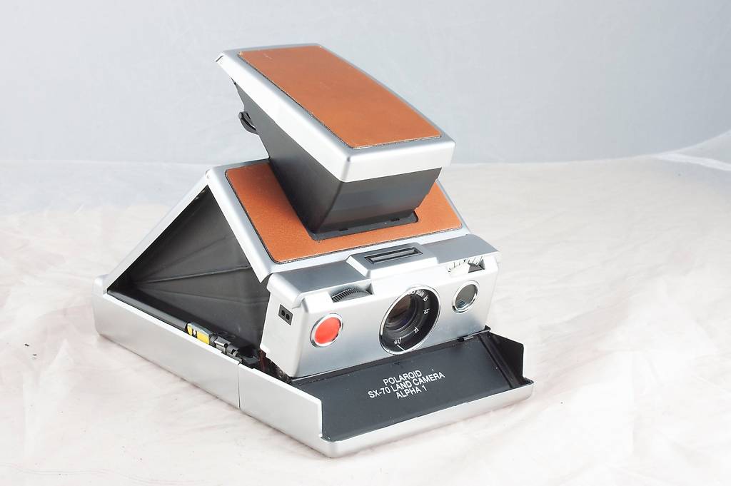 Polaroid SX-70 Land Camera Alpha 1