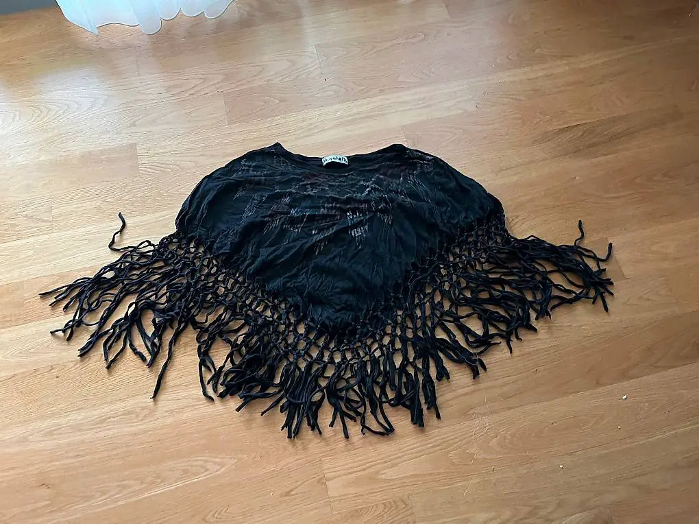 Poncho Bauchfrei mit Franzen - neuwertig- Einheitsgrösse