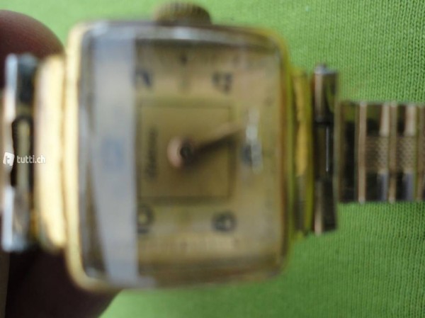  Damenarmbanduhr Certina