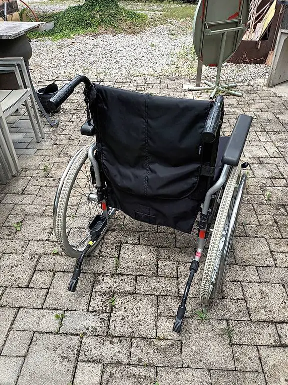 Rollstuhl MEYRA Eurochair 2