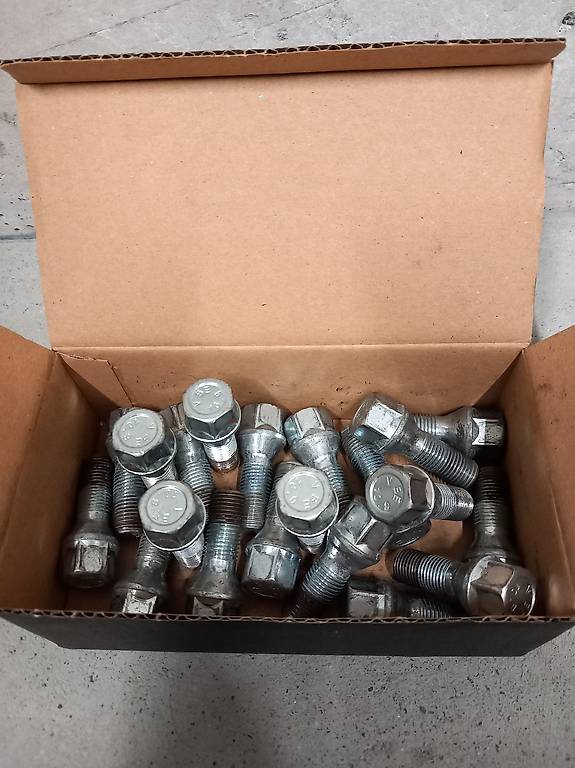 Radschrauben Bulloni ruota auto