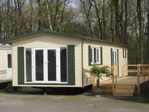 mobilhome winterfest mit schneelast dauerwohnug camping