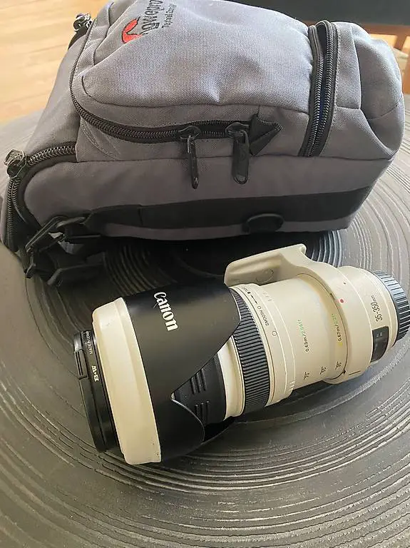 Canon Objektiv 35-350 mm mit Tasche