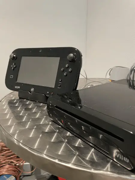 Nintendo Wii U Konsole + 10 Spiele - Komplettset inkl. Ovp.