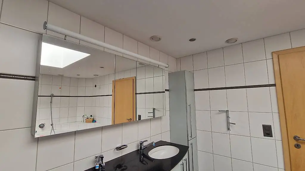 Spiegelschrank 150 cm