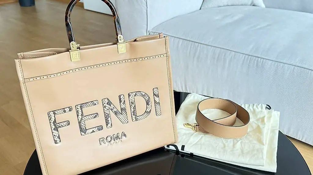 FENDI Sunshine Tote Medium