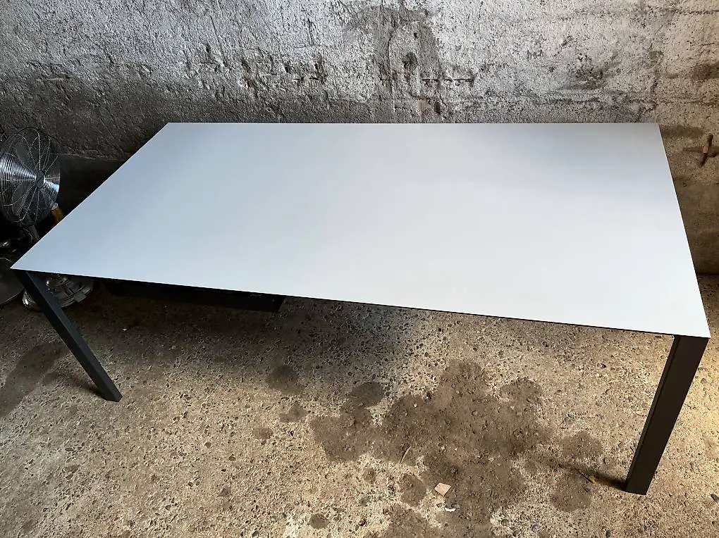 Bigla Bürotisch moderne Ausführung