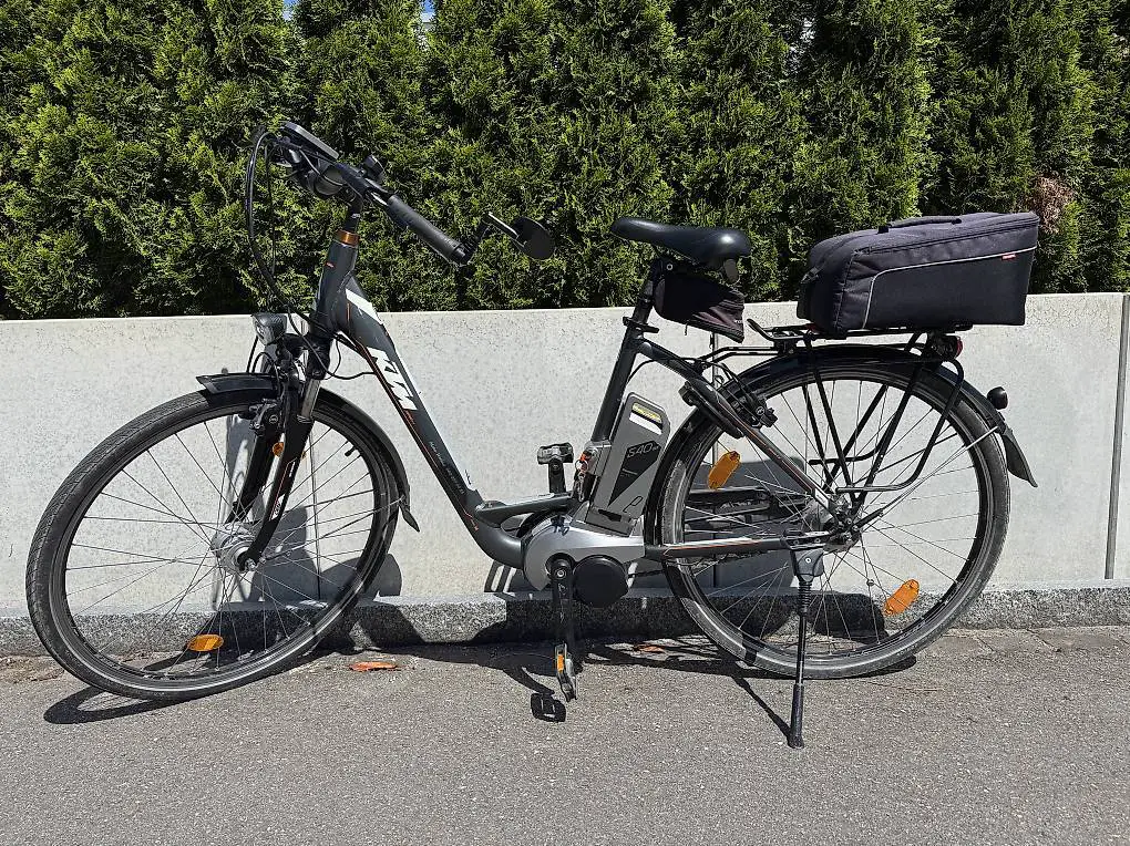 Elektro Citybike KTM Amparo 8 28" 540