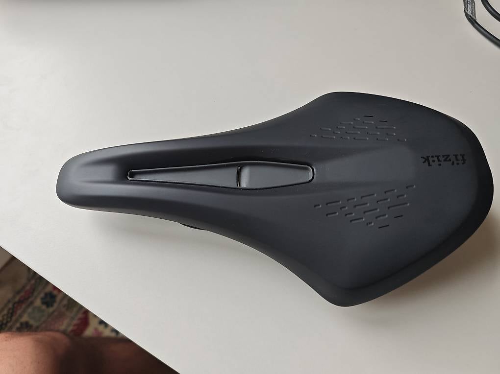 Gravel Sattel: Fizik Terra Argo X5 150mm