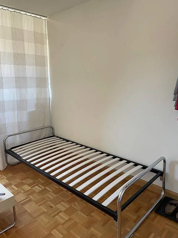 Letto singolo molto robusto