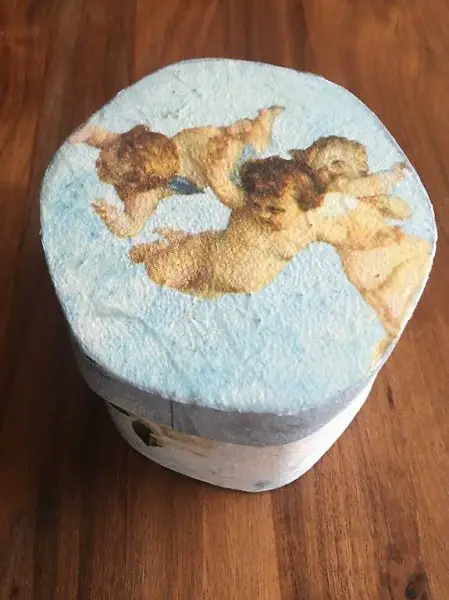 Handgemachte Schachtel mit Engel - wunderschön