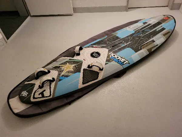 Komplette Windsurfausrüstung