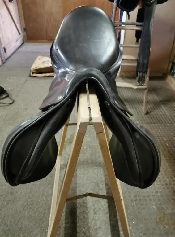 Gebrauchter Pferdesattel 12.5 Zoll von Felix Bühler