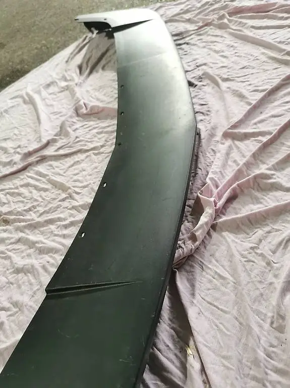 Frontspoiler Neu Dodge Challenger SRT8 ab 2008