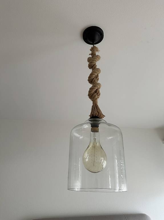 Pendelleuchte mit Kord