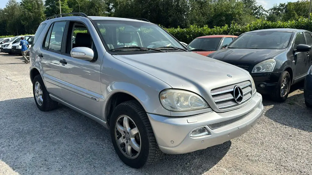 mercedes-benz mercedes