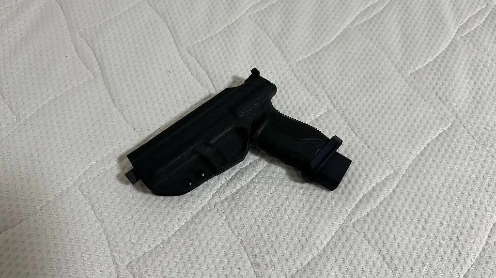 Kydex Holster für Stoeger STR9