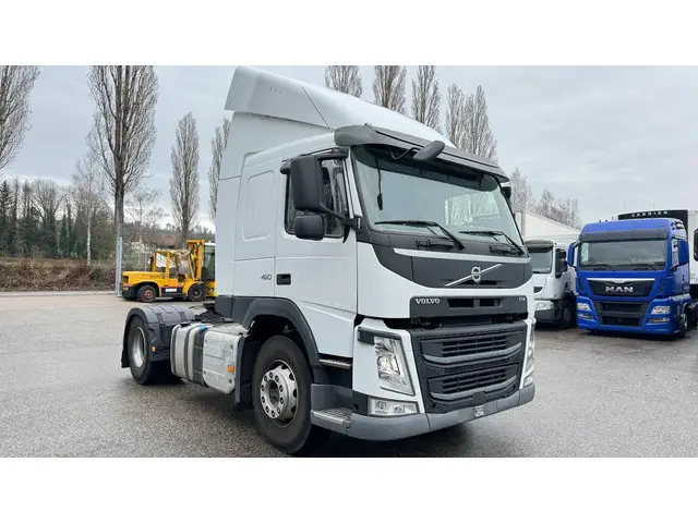 VOLVO, FM-410, Kommunal-Traktoren