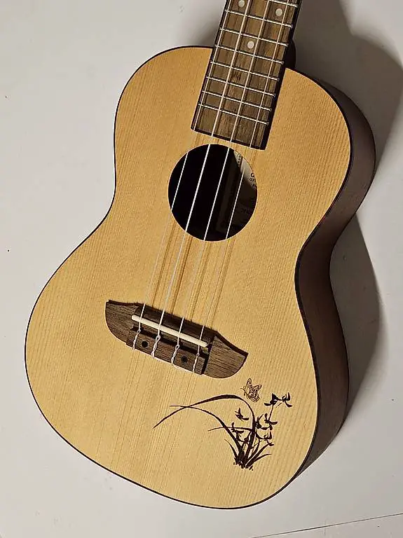 Concert-Ukulele ORTEGA mit Fichten-Decke (ohne Etui)