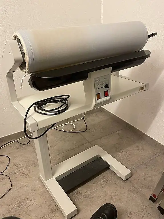 Bügelmaschine Pfaff 652