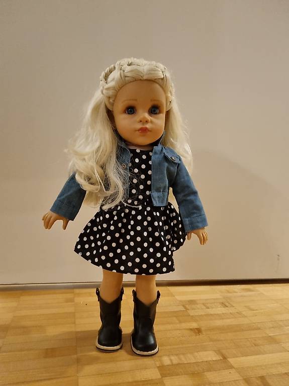 Neuwertige Puppe Teen"ee Mila