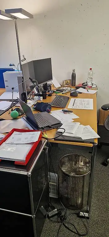 USM Schreibtisch 200 x 100 mit Zubehör