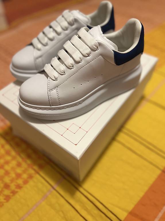 Alexander McQueen Nr.33